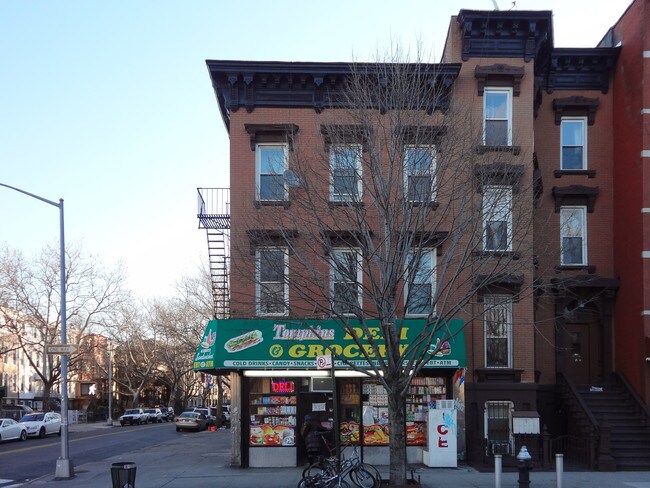 437 Tompkins Ave in Brooklyn, NY - Building Photo - Building Photo