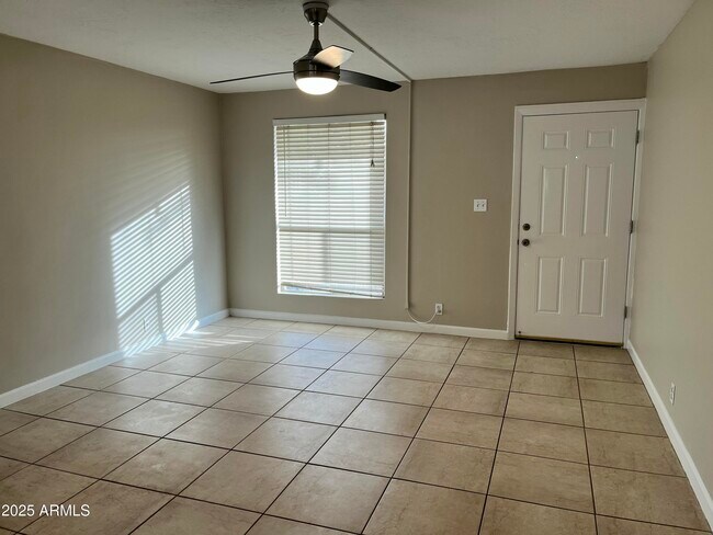 4148 E Calle Redonda-Unit -80 in Phoenix, AZ - Foto de edificio - Building Photo