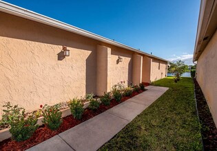 9131 Pine Springs Dr in Boca Raton, FL - Building Photo - Building Photo