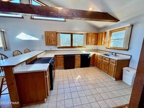 2203 US-6 in Hawley, PA - Foto de edificio - Building Photo