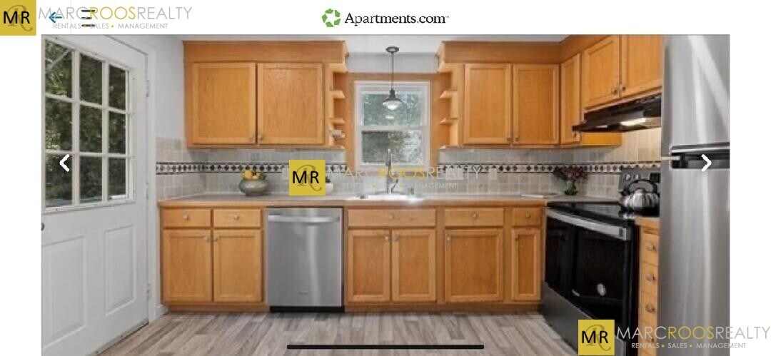 7 Sunnyside Ave in Wellesley, MA - Building Photo