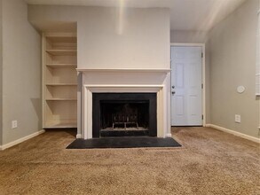 364 Yesterhouse Dr in Montgomery, AL - Foto de edificio - Building Photo