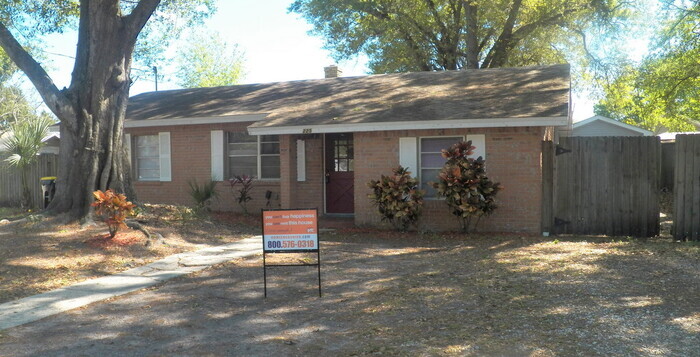 225 Palm Ave in Auburndale, FL - Building Photo