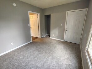 1218 S 18th St, Unit 2 in New Castle, IN - Building Photo - Building Photo