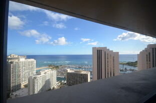 1700 Ala Moana Blvd in Honolulu, HI - Building Photo - Building Photo