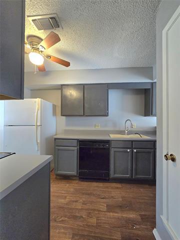 5807 Shadydell Dr in Fort Worth, TX - Building Photo - Building Photo