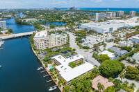 Middle River Villas in Fort Lauderdale, FL - Building Photo - Building Photo