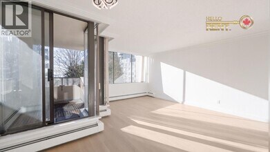 1737 Duchess Ave in West Vancouver, BC - Building Photo - Building Photo