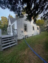 47 E Gilson Ave in White River Junction, VT - Building Photo - Building Photo