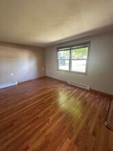 640 S Colonial Pky, Unit 1 in Saukville, WI - Building Photo - Building Photo