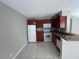 11481 NW 42nd St in Coral Springs, FL - Building Photo