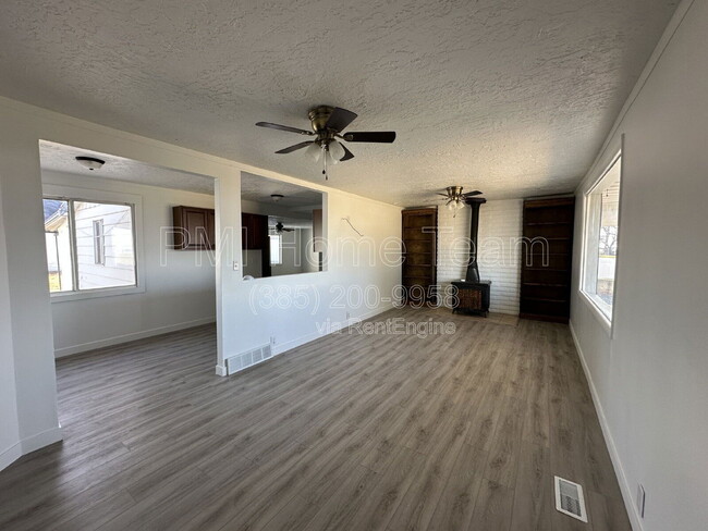 1122 N 1500 W in Clinton, UT - Building Photo - Building Photo