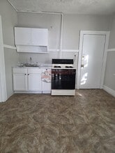 1086 Harrison Blvd in Gary, IN - Building Photo - Building Photo