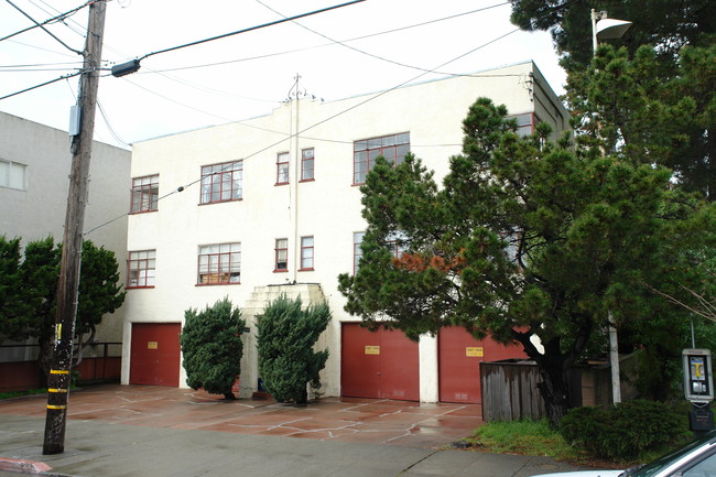 1547 Hopkins Dr in Berkeley, CA - Building Photo - Building Photo