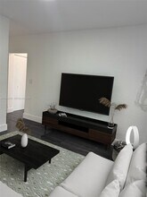 212 NW 15th St in Miami, FL - Building Photo - Building Photo