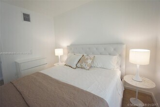 1611 Meridian Ave in Miami Beach, FL - Building Photo - Building Photo