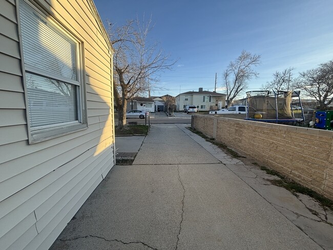 4594 W 5375 S in Kearns, UT - Building Photo - Building Photo