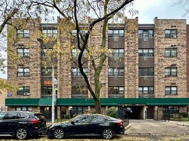 665 W Wrightwood Ave in Chicago, IL - Building Photo