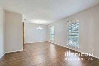 4922 Willowhaven Cir in Garland, TX - Building Photo - Building Photo