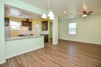 239 Broadhurst Dr in Houston, TX - Building Photo - Building Photo