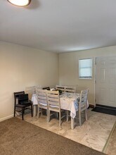 87 3rd Ave, Unit First floor in Bay Shore, NY - Foto de edificio - Building Photo