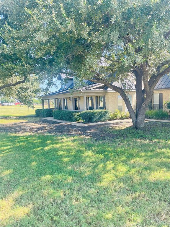 633 Co Rd 401 in Taylor, TX - Building Photo - Building Photo