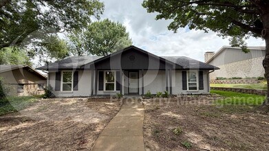 306 Wildbriar Dr in Garland, TX - Building Photo - Building Photo