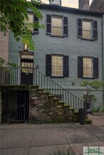 18 E Jones St in Savannah, GA - Building Photo - Building Photo