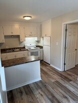 Cambridge Apartments in Hattiesburg, MS - Building Photo