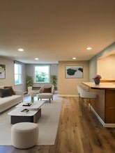 19614 15th Avenue Northeast, Unit C in Shoreline, WA - Building Photo - Building Photo