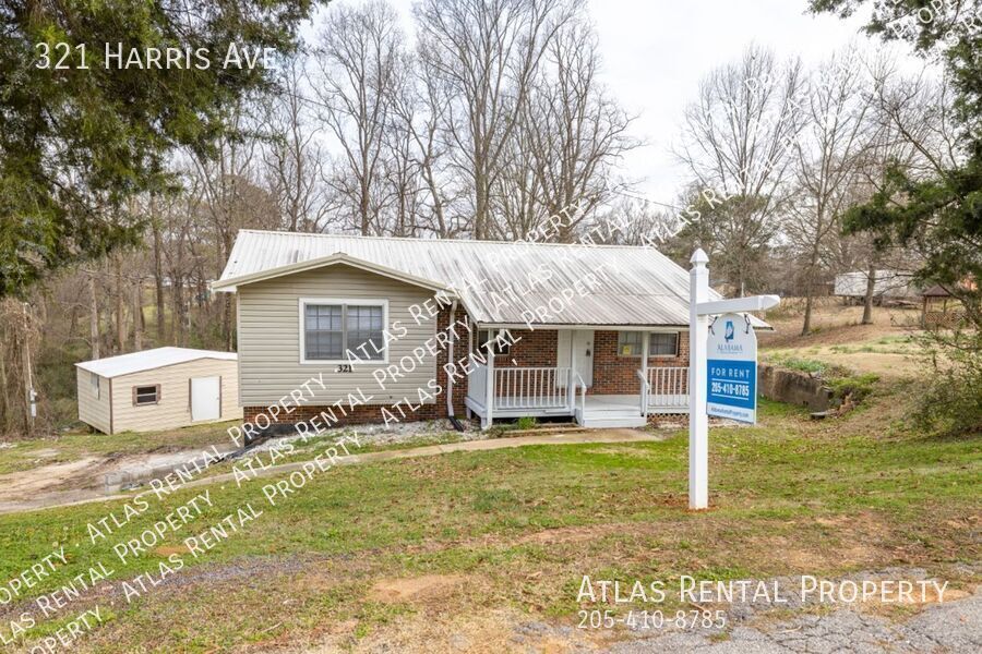 321 Harris Ave in Adamsville, AL - Building Photo