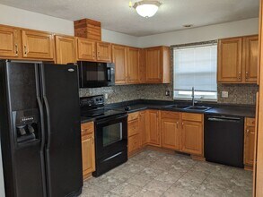 2300 Catskill Ct in Iowa City, IA - Building Photo - Building Photo