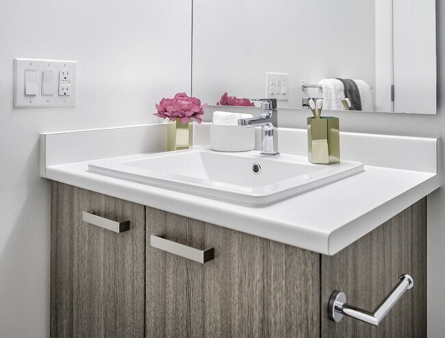 The Bristol - 5738 175th Street in Surrey, BC - Building Photo - Interior Photo
