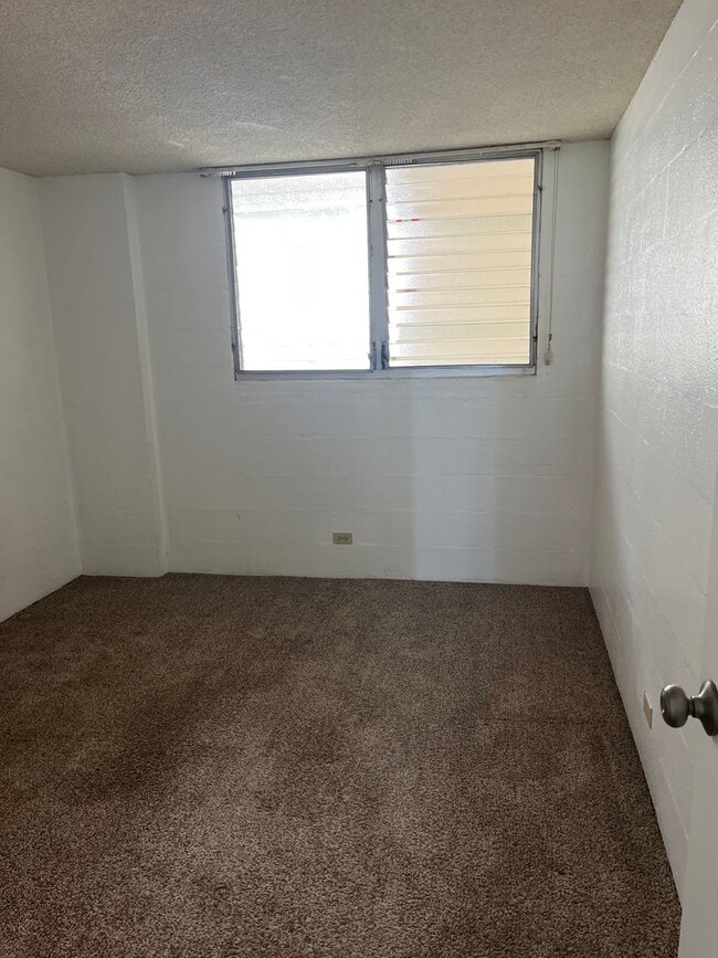 property at 85-175-175 Farrington Hwy