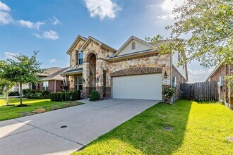 6811 Peach Mill Ln in Dickinson, TX - Building Photo - Building Photo
