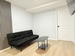 1227 Henry Ford Centre Dr in Windsor, ON - Building Photo - Building Photo