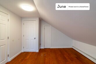 Room in Shared 4 bed/4 bath home in Cambridge, MA - Building Photo - Building Photo