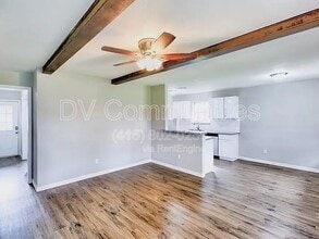 10946 Gulf Valley in Houston, TX - Building Photo - Building Photo