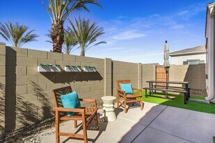 Avilla Gateway in Phoenix, AZ - Building Photo