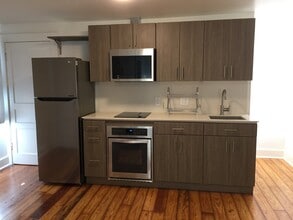 800 Roosevelt Pl, Unit Efficiency Apartment in New Orleans, LA - Foto de edificio - Building Photo