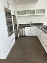 35 20th Ave, Unit LotusVilla in Venice, CA - Building Photo - Building Photo