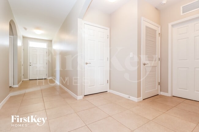 710 SW 12th St, Unit 01-3C in Cape Coral, FL - Building Photo - Building Photo