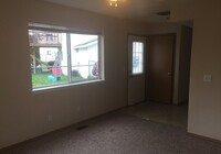 960 N Regal Ct, Unit 3 in Post Falls, ID - Foto de edificio - Building Photo