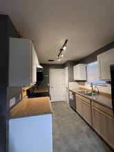 2169 Estate Cir in Navarre, FL - Building Photo - Building Photo