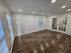 4536 Mountain Creek Dr in Roswell, GA - Building Photo - Building Photo