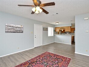 5809 Spring Meadow Rd in Austin, TX - Building Photo - Building Photo