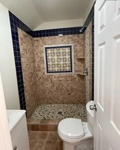 2131 Park Way in Bakersfield, CA - Foto de edificio - Building Photo