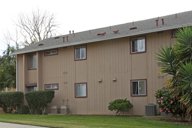 Colusa Avenue Apartments in Chowchilla, CA - Foto de edificio - Building Photo