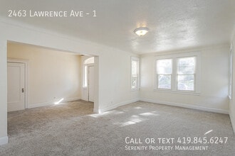 2463 Lawrence Ave in Toledo, OH - Building Photo - Building Photo