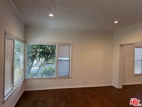 122 Orlando Ave in Los Angeles, CA - Building Photo - Building Photo